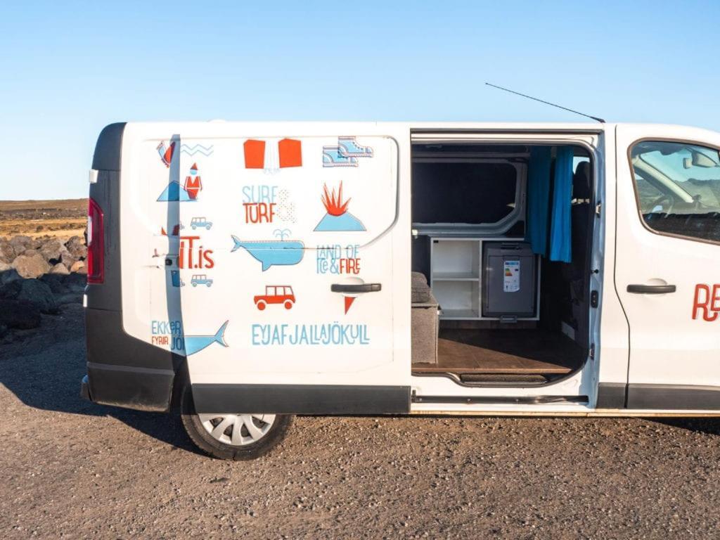 Rent Campervans Keflavík Kültér fotó