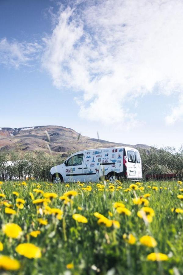 Rent Campervans Keflavík Kültér fotó