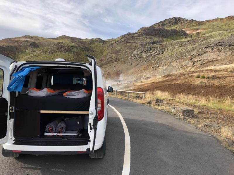 Rent Campervans Keflavík Kültér fotó